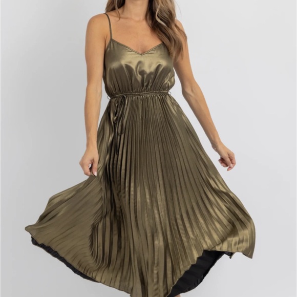 Metallic Midi Dress - Picture 2 of 5